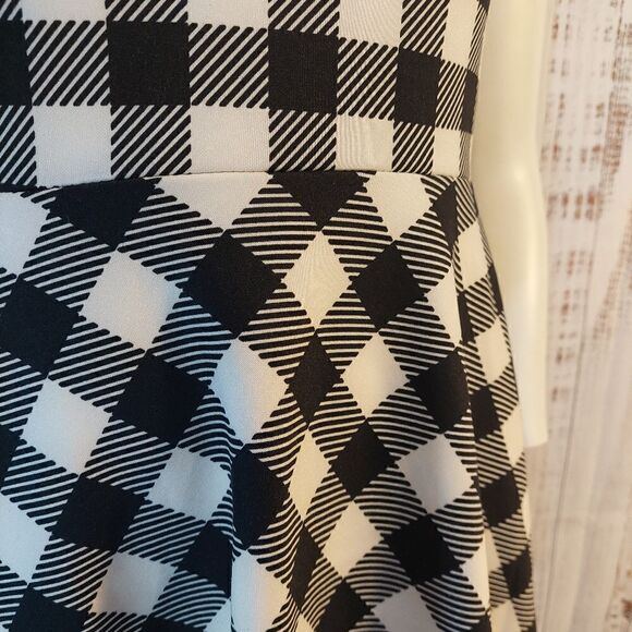 Womans Pullover Fit & Flare Dress Striped Black/White - Picture 5 of 11